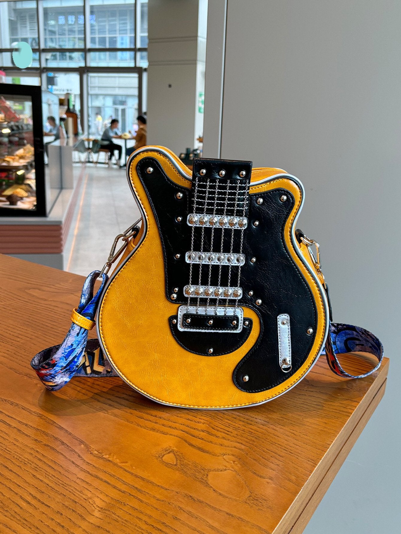 aldorian™-Guitar Shaped Crossbody Shoulder Bag
