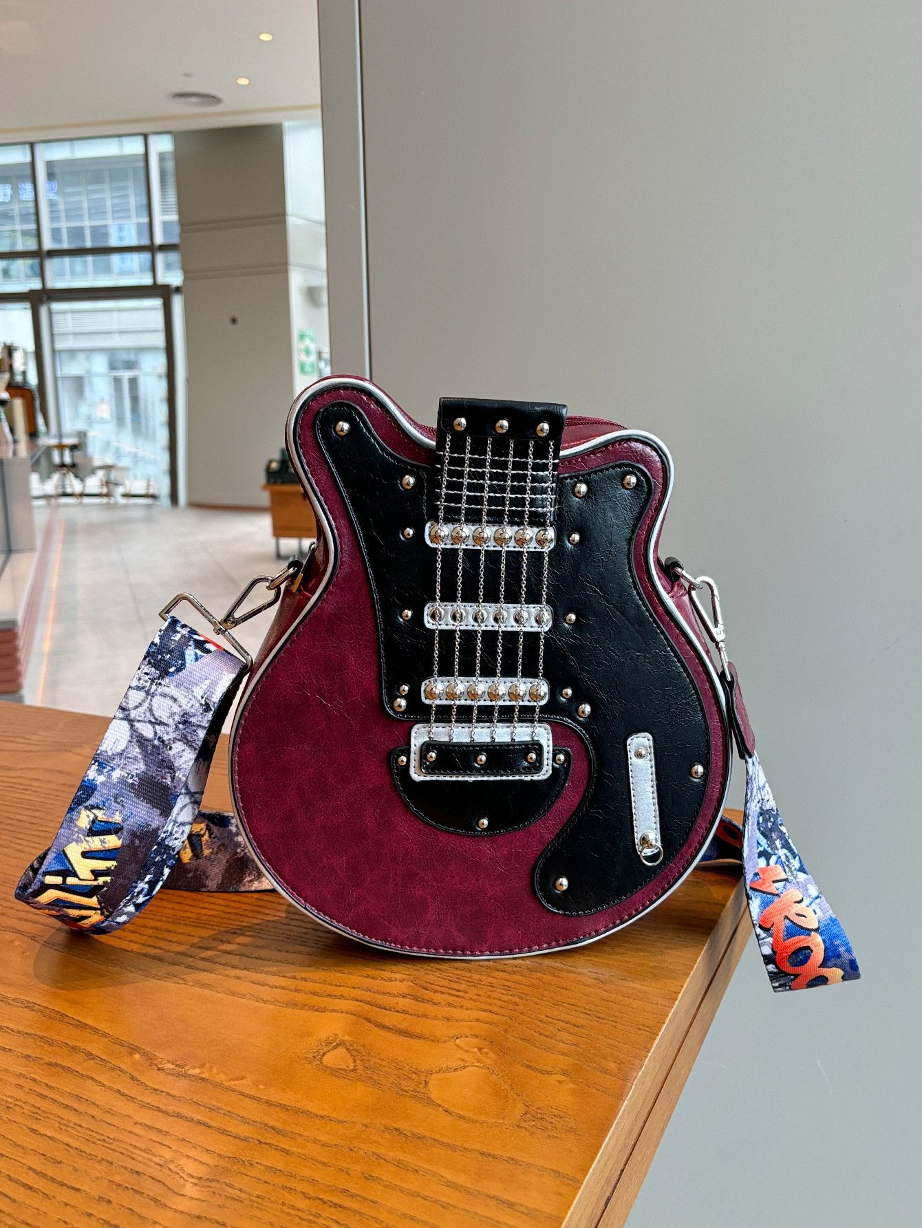 aldorian™-Guitar Shaped Crossbody Shoulder Bag
