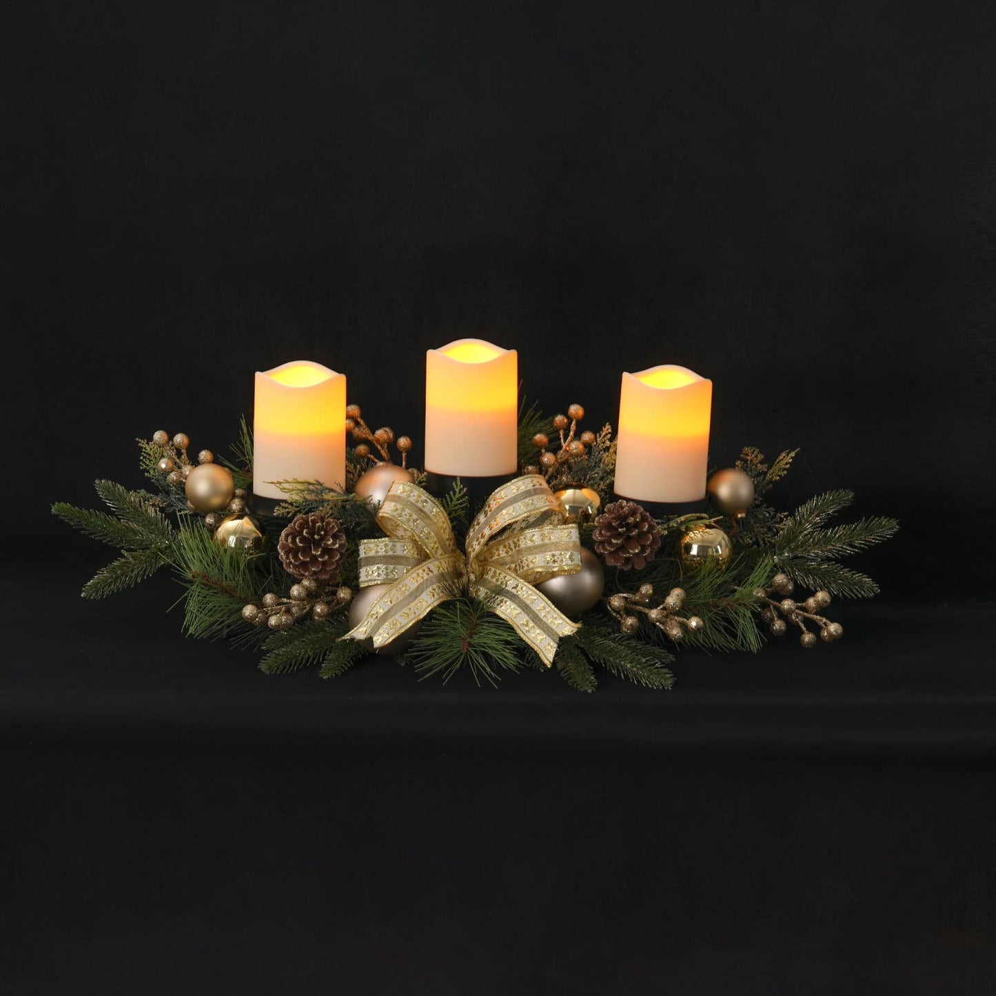 🌲✨ Elevate Your Holiday Table with Timeless Elegance! 🎄🕯️